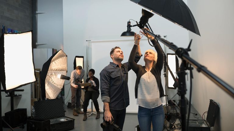 What is the highest-paying job for a photographer?