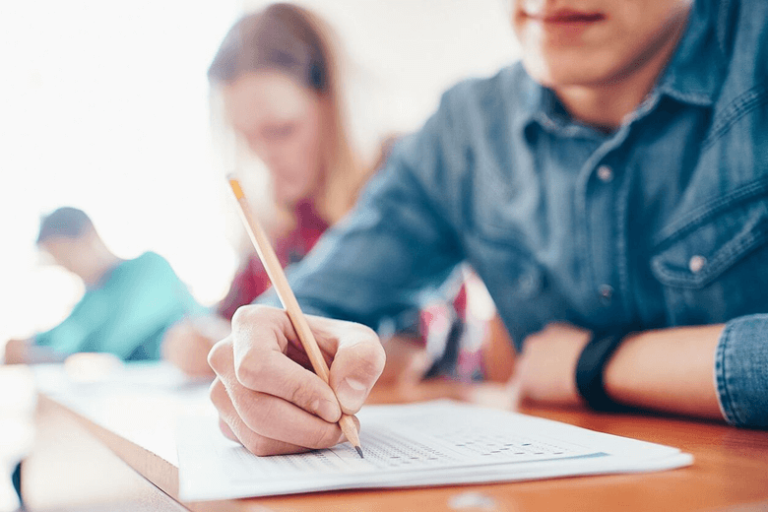 Quick Tips for Writing an Effective College Application Essay